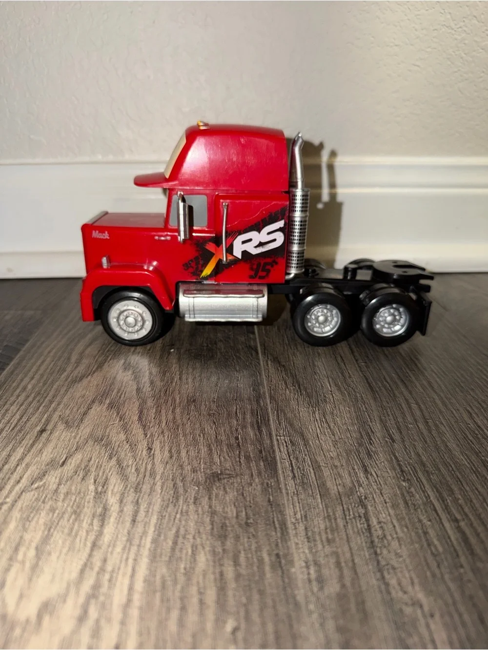 Disney Pixar Cars Mack Deluxe Die-Cast Vehicle
